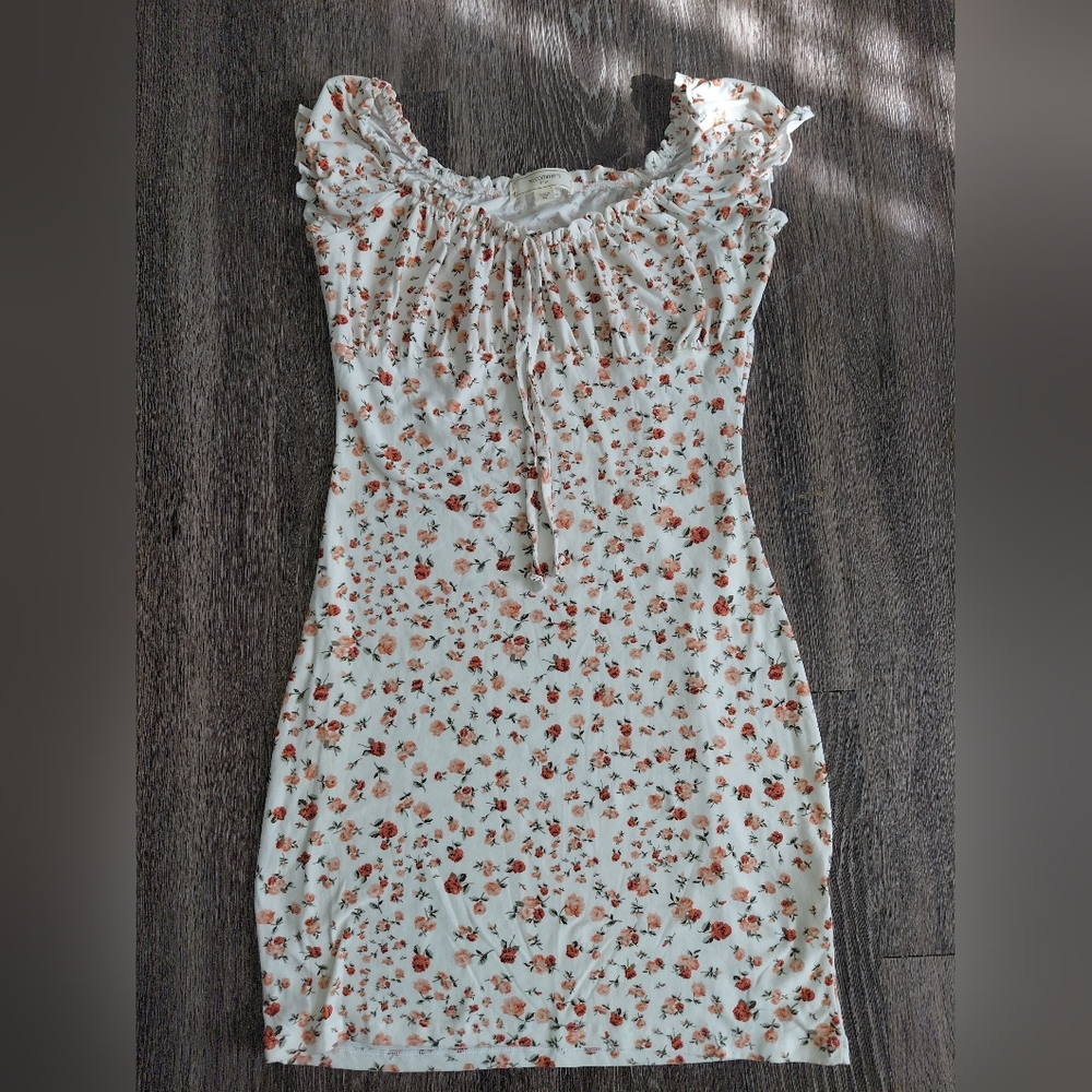 Floral Ruffle Dress - Picture 2 of 4